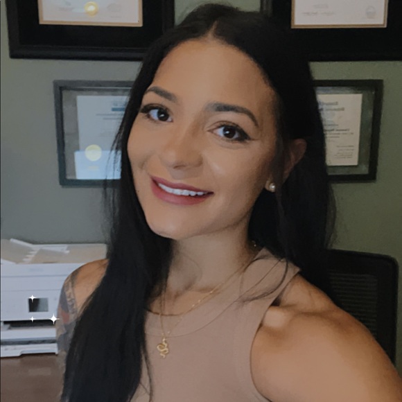 Meet your Posher, Alli - Picture 1 of 1